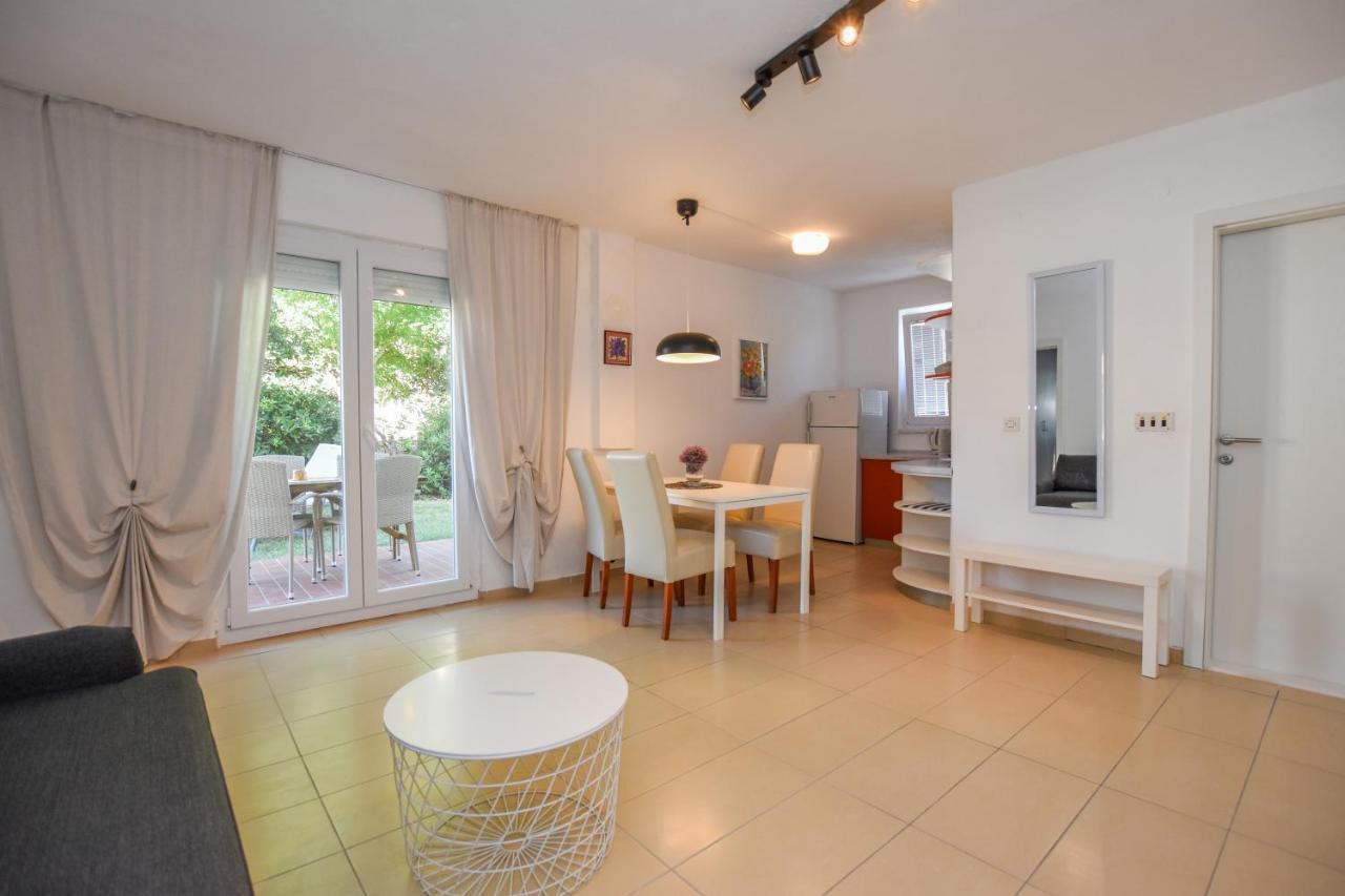 Movo House Apartment Паг Екстериор снимка