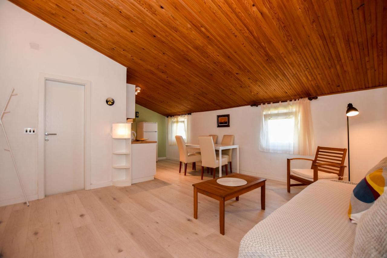 Movo House Apartment Паг Екстериор снимка