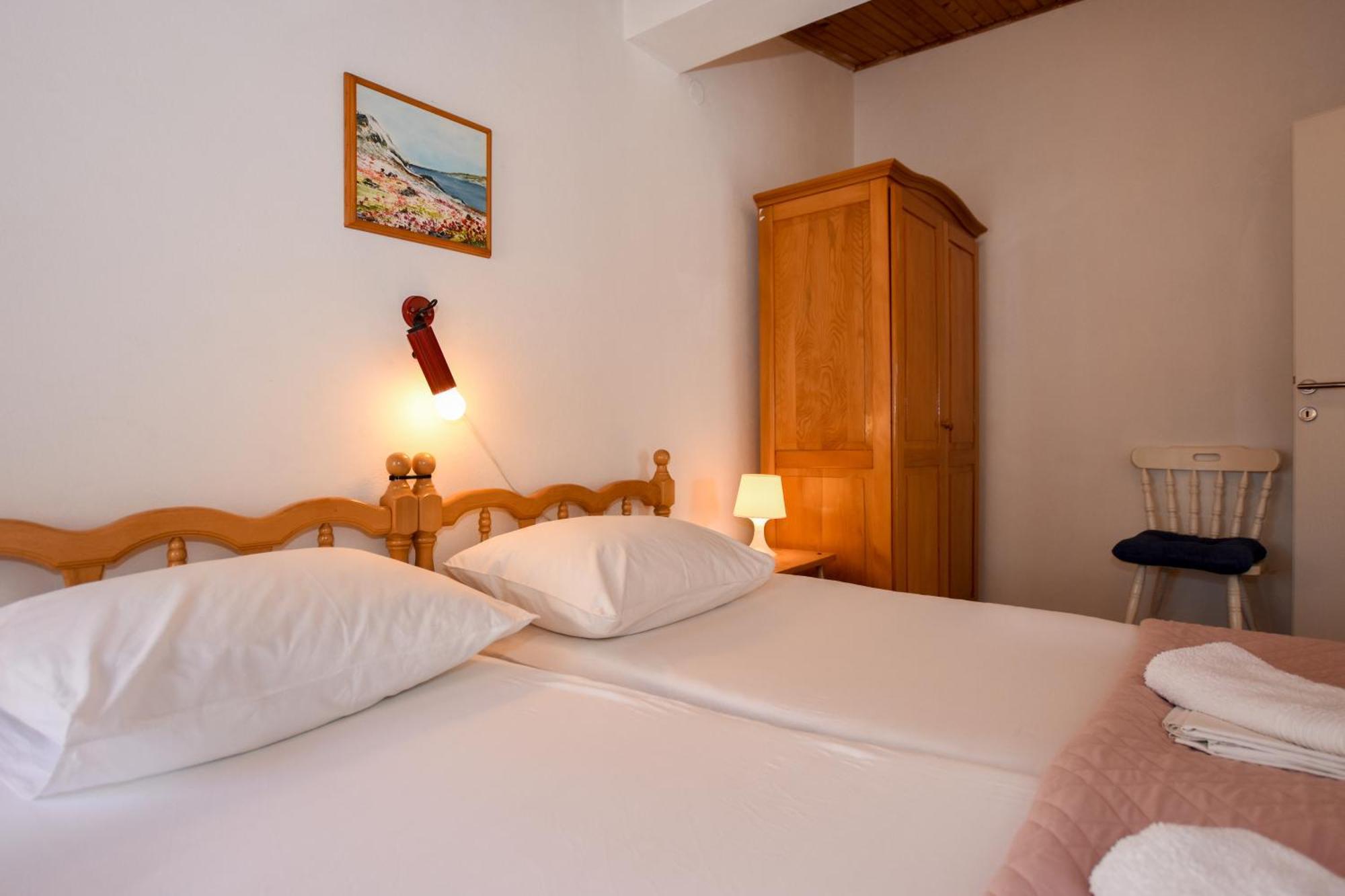 Movo House Apartment Паг Екстериор снимка